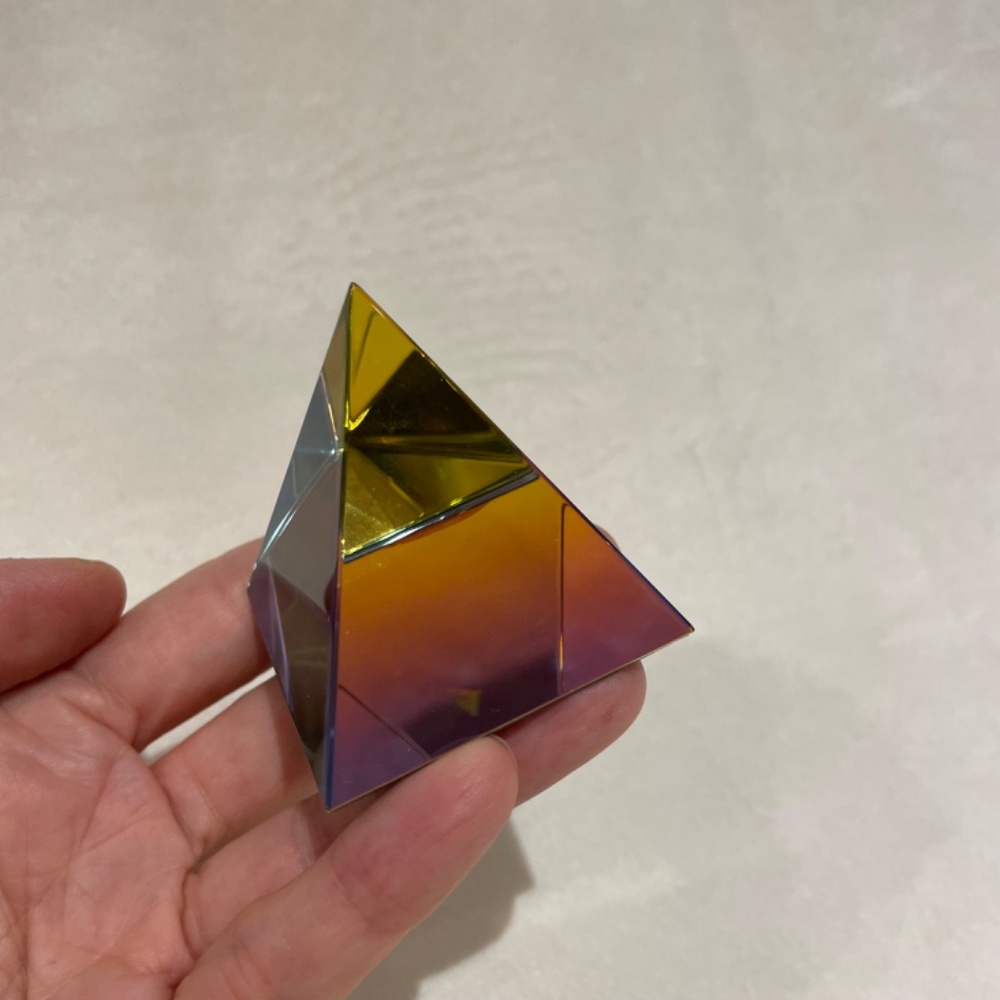 Crystal Pyramid - Picture 16 of 16